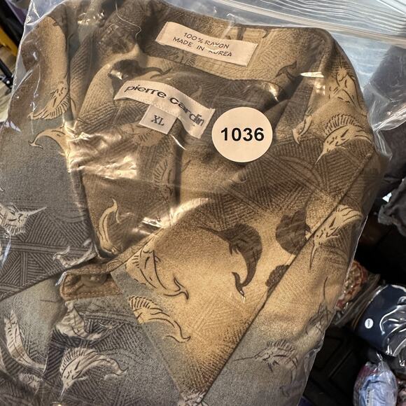 Pierre Cardin Shirt Mens XL Rayon Marlin Fish Print Button Up Vintage Style - Picture 10 of 10